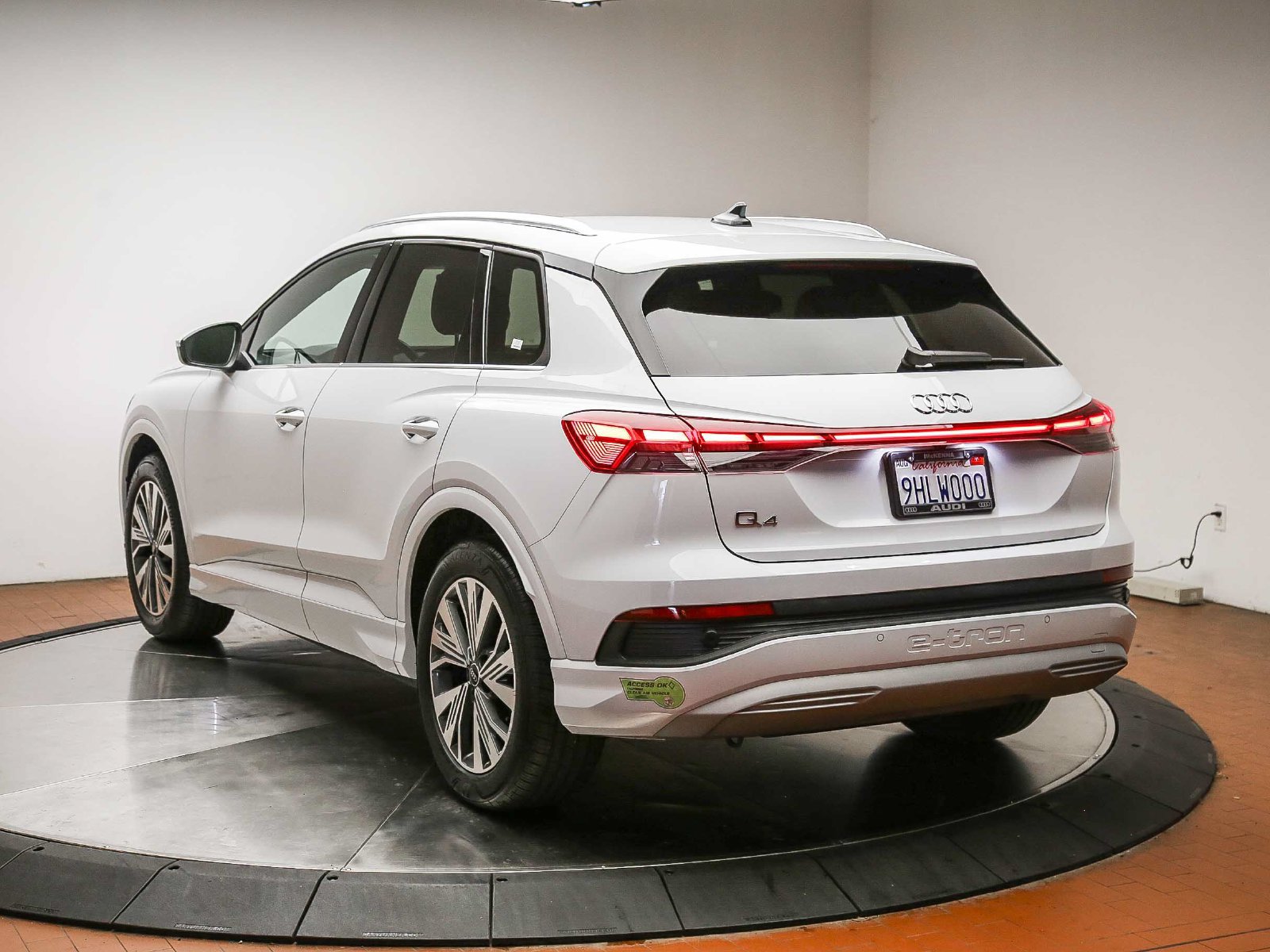 Certified 2023 Audi Q4 e-tron Premium w/ Convenience Package RWD image 5