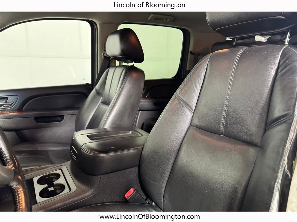 Used 2011 Chevrolet Suburban LT w/ Luxury Package image 21