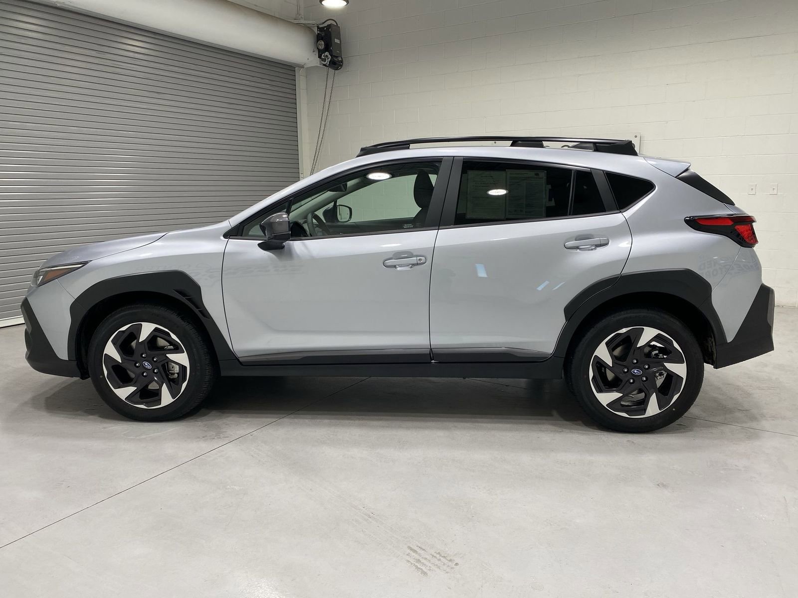 Certified 2025 Subaru Crosstrek 2.5i Limited w/ Crosstrek Mirror Package image 5