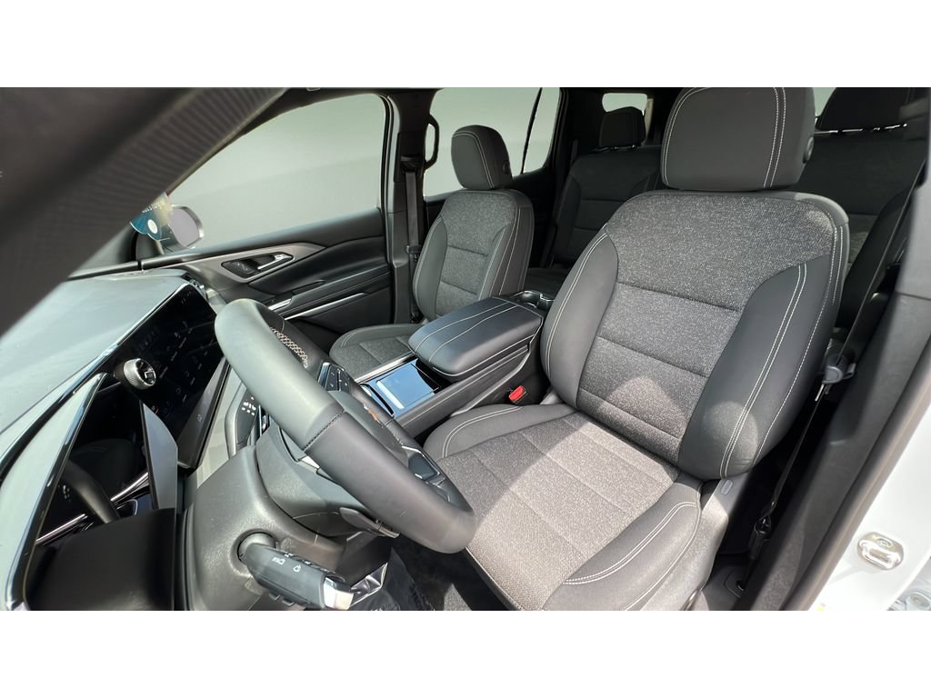 Used 2024 Chevrolet Traverse LT w/ Trailering Package AWD/4WD image 24