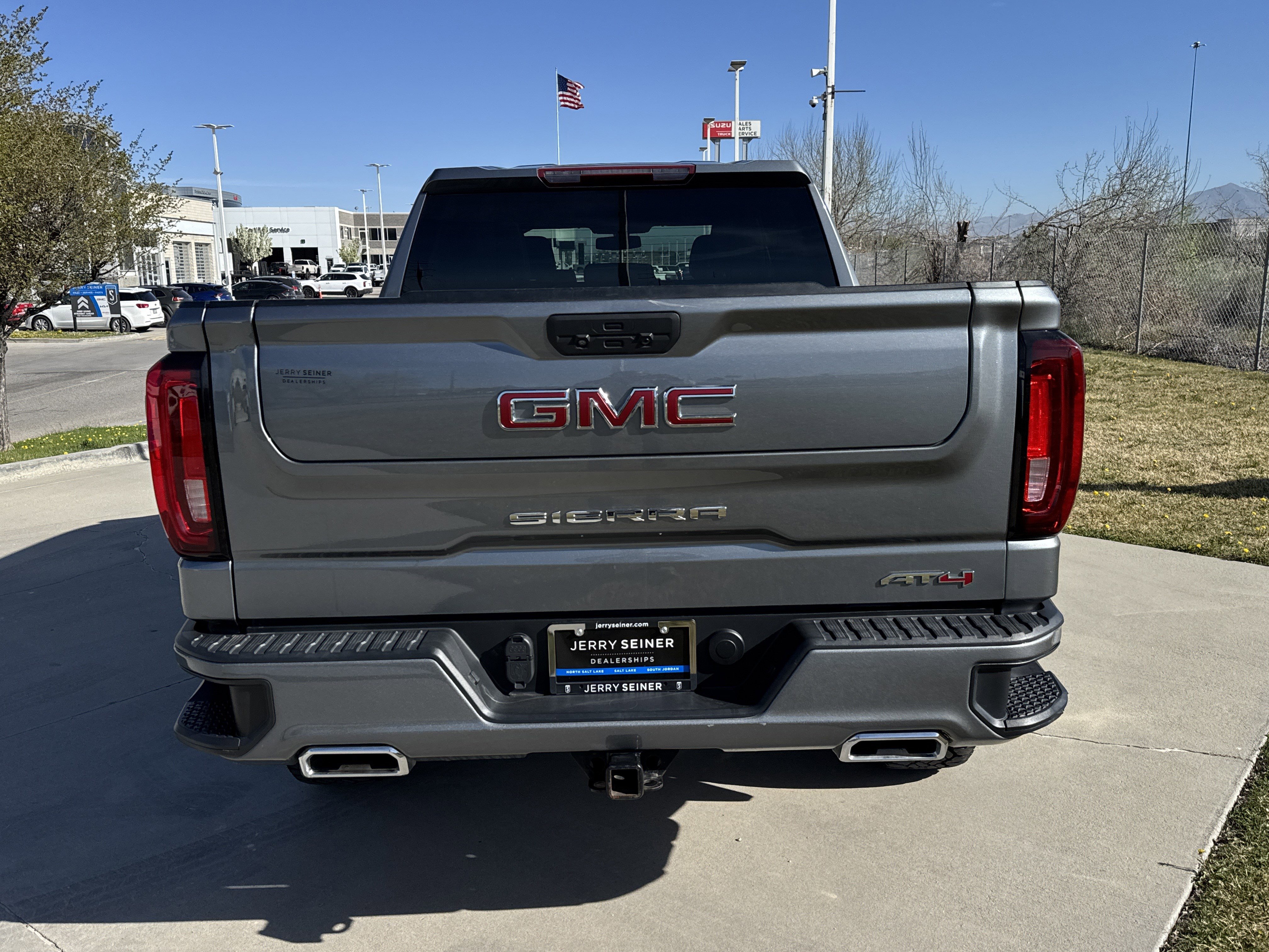 Used 2021 GMC Sierra 1500 AT4 image 4