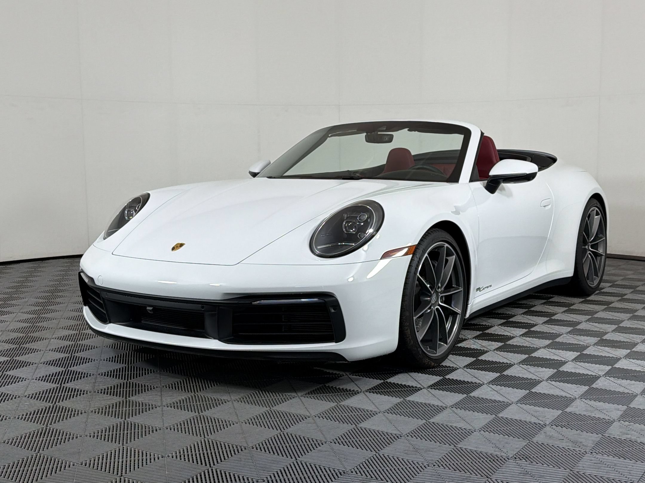 Certified 2024 Porsche 911 Carrera RWD image 1