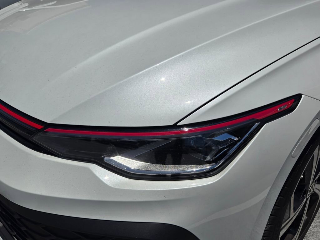 Certified 2025 Volkswagen GTI SE FWD image 5