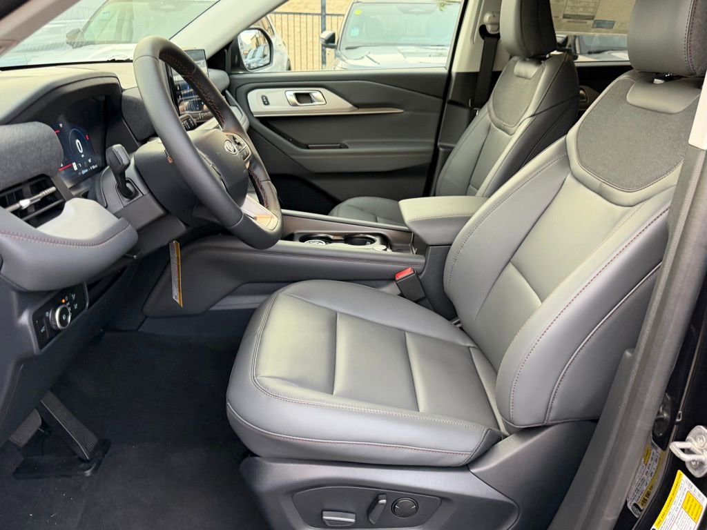 New 2026 Ford Explorer Active w/ Active Comfort Package RWD image 15