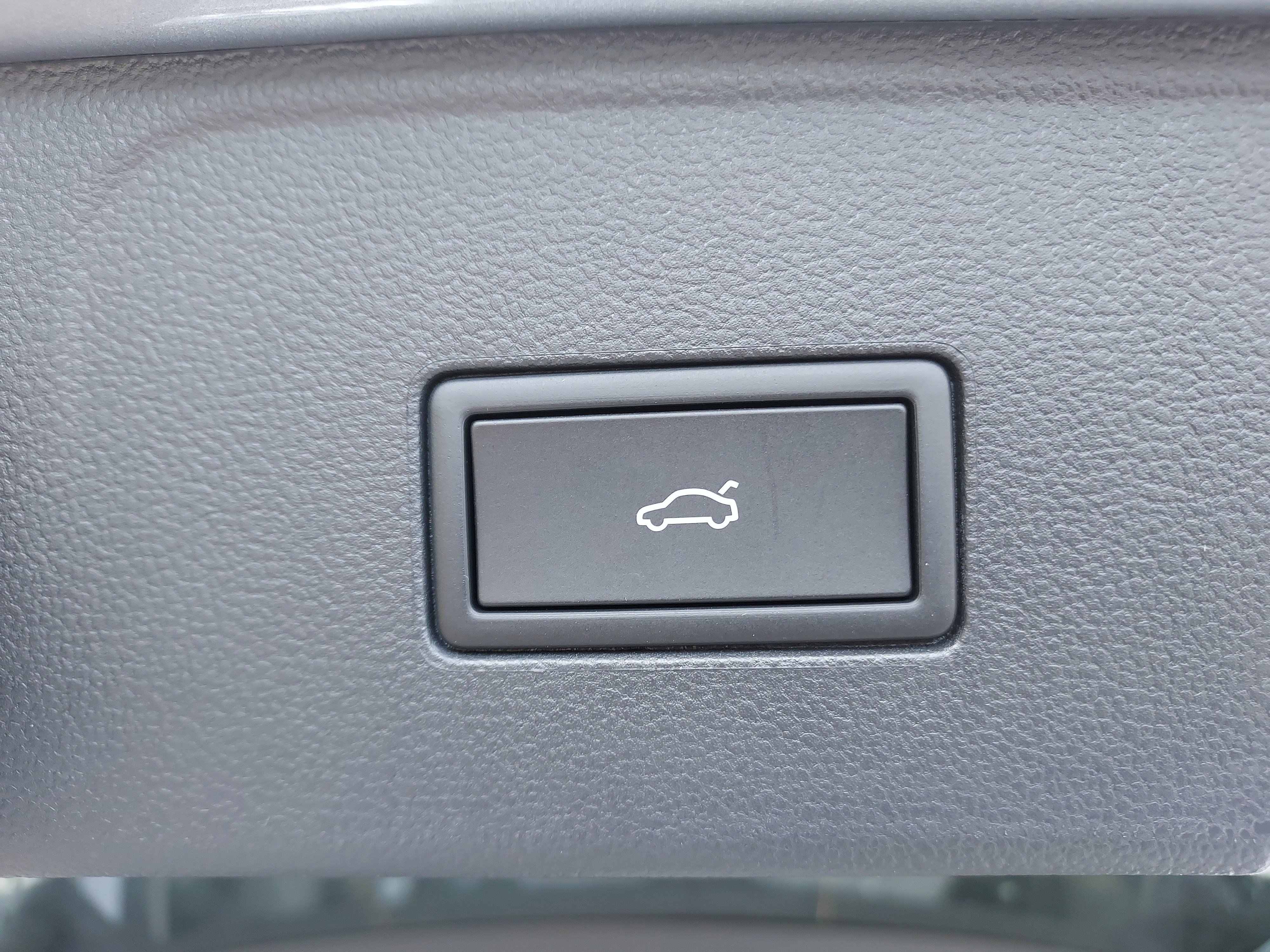 New 2026 Volkswagen Atlas SEL Premium R-Line image 16