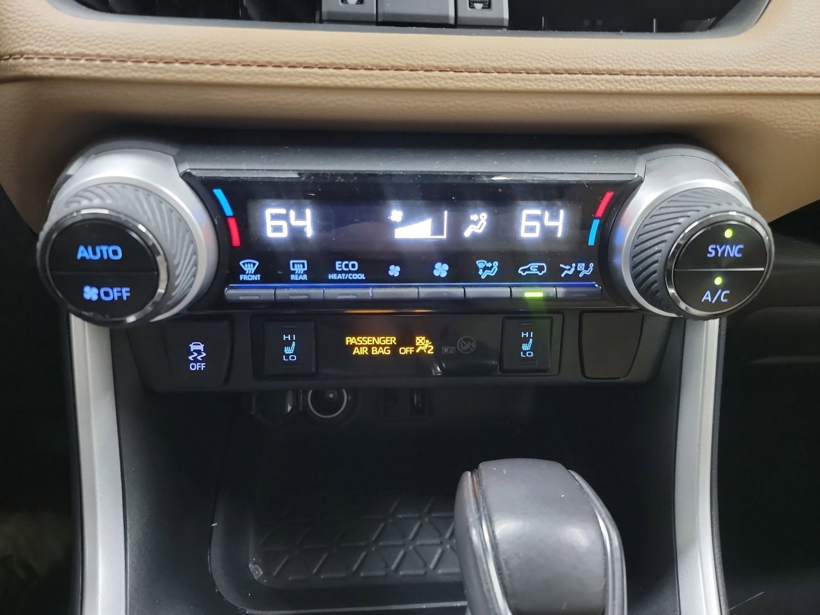 Used 2019 Toyota RAV4 XLE Premium w/ Cold Weather Package FWD image 21