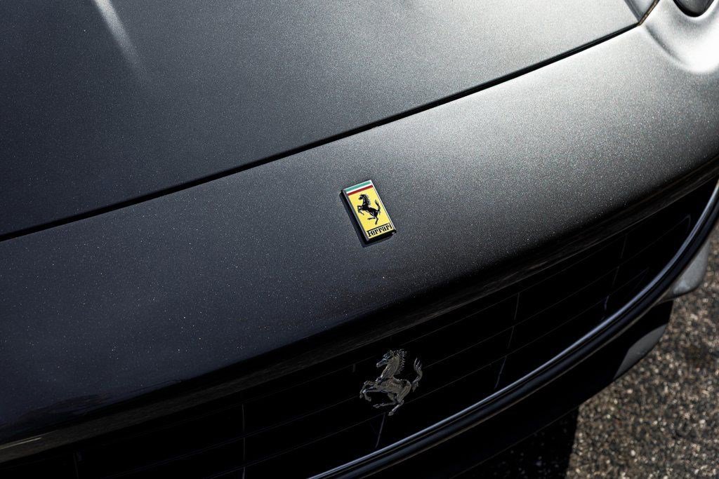 Used 2010 Ferrari California image 9