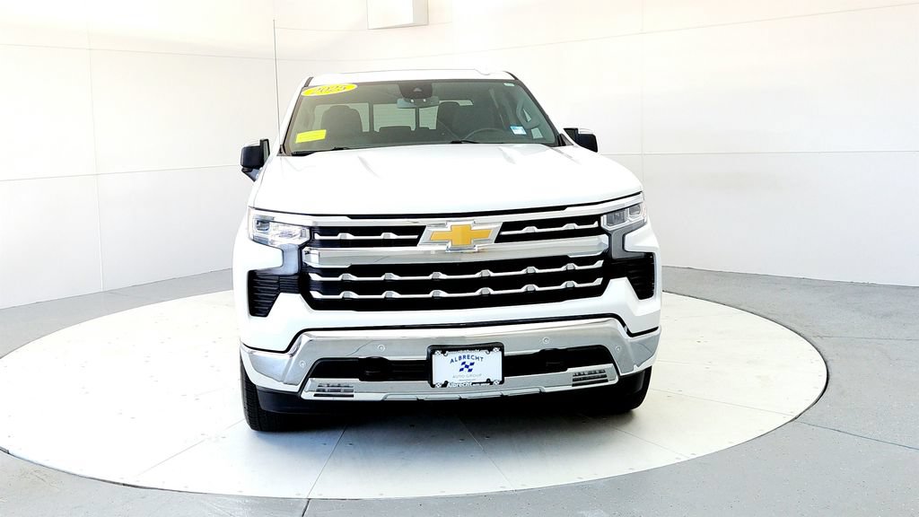 Used 2025 Chevrolet Silverado 1500 LTZ w/ LTZ Premium Package AWD/4WD image 8