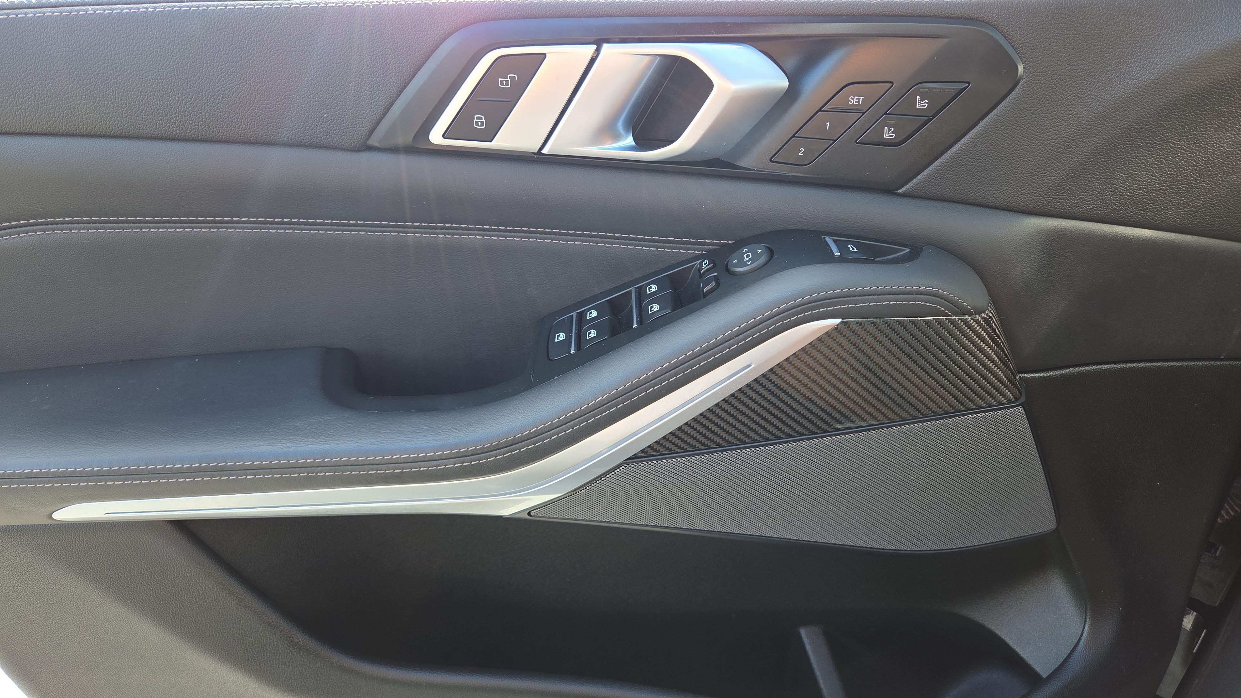 Used 2022 BMW X5 M50i image 42