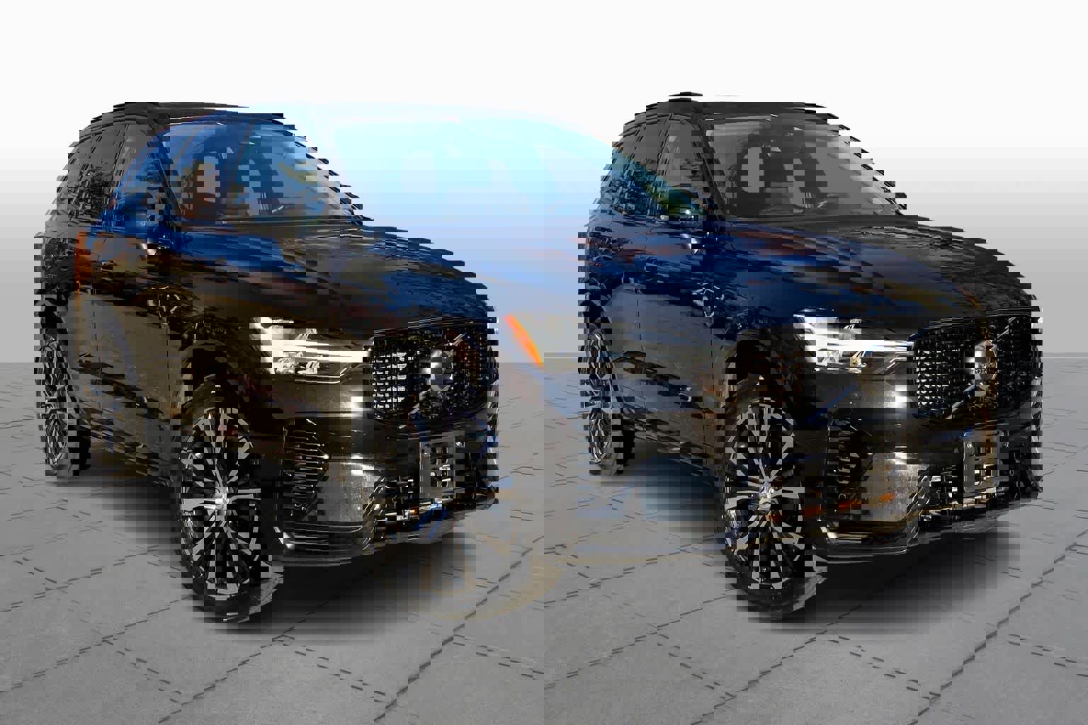 Certified 2023 Volvo XC60 T8 Plus w/ Climate Package image 2