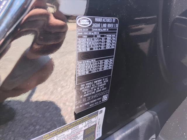 Certified 2024 Land Rover Discovery Dynamic SE image 29