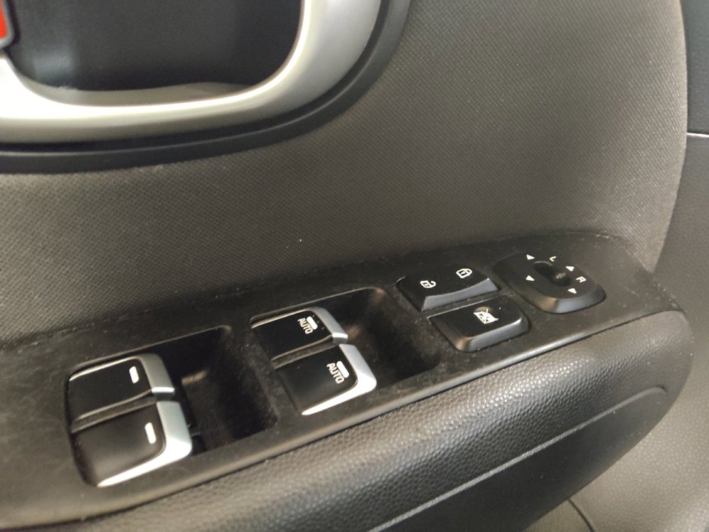Used 2018 Kia Soul + FWD image 27