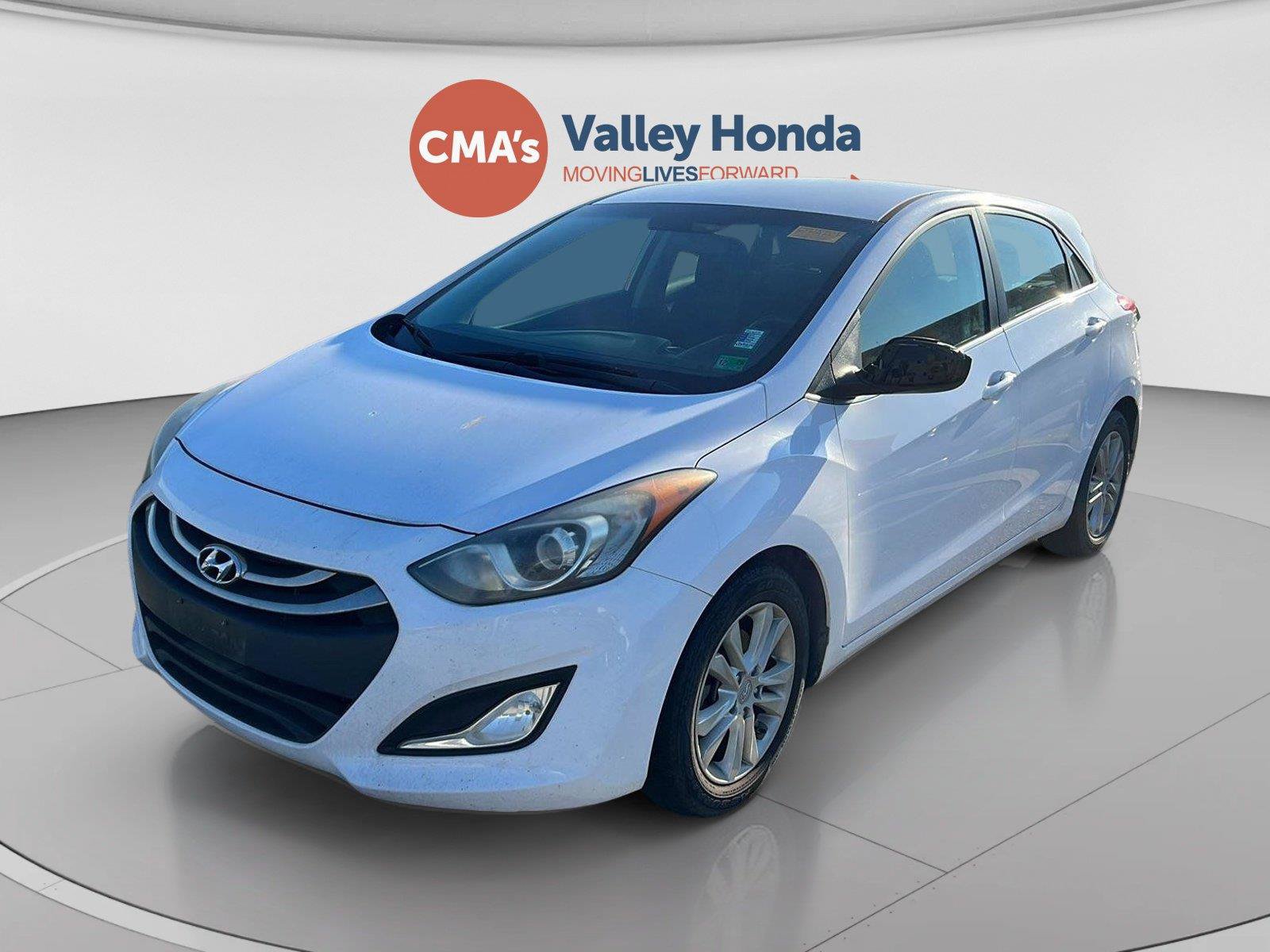 Used 2015 Hyundai Elantra GT FWD image 1