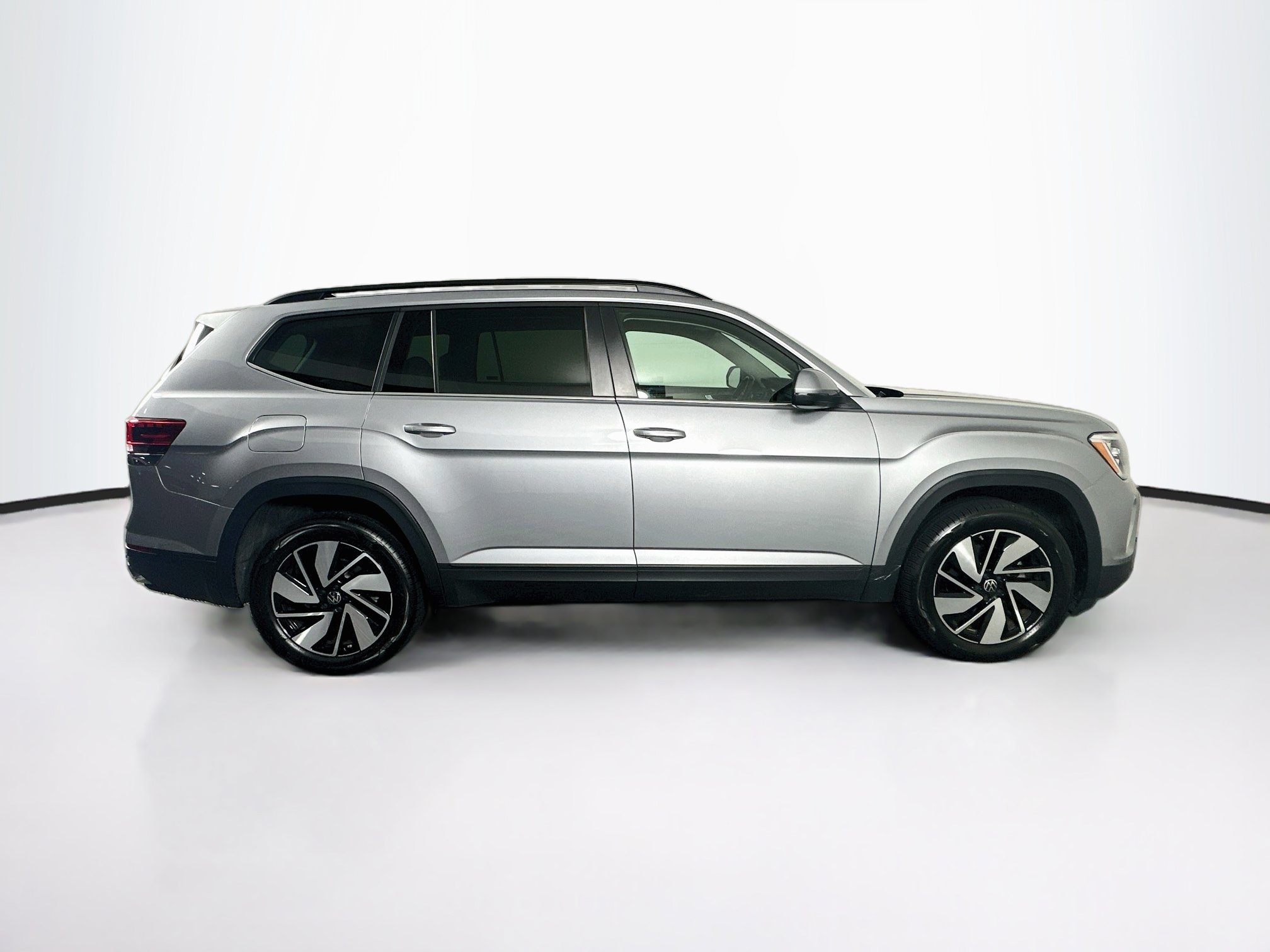 Used 2026 Volkswagen Atlas SE FWD image 10