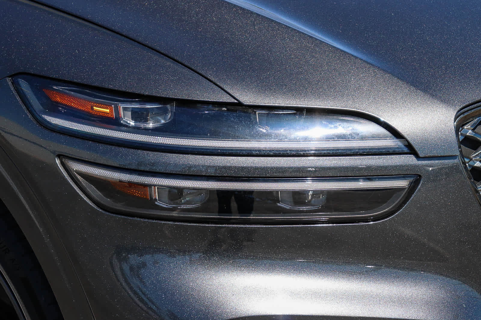 Used 2023 Genesis GV70 2.5T w/ Sport Prestige Package image 4