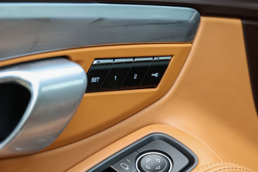 Certified 2017 Porsche 911 Targa 4S AWD/4WD image 33