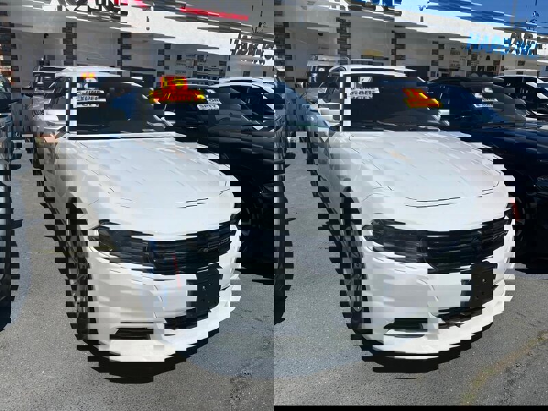 Used 2019 Dodge Charger SXT image 18