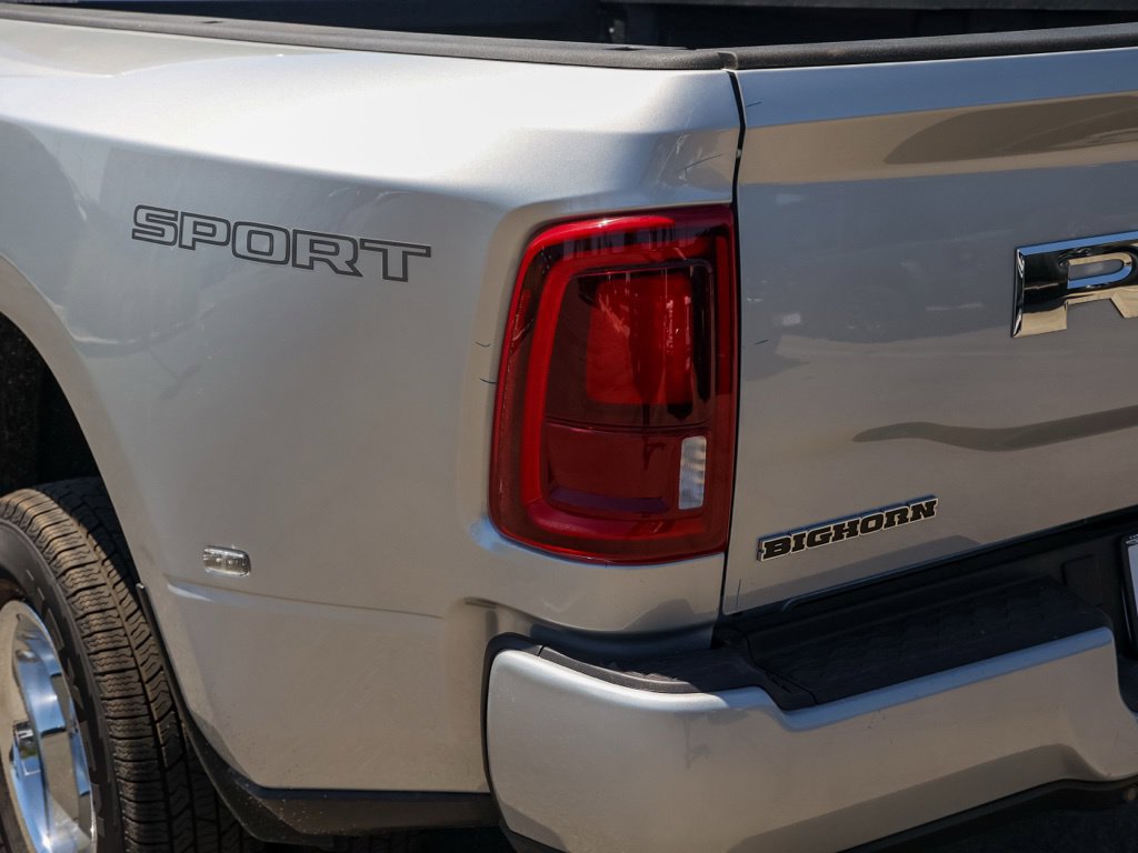 New 2026 RAM 3500 Big Horn AWD/4WD image 8