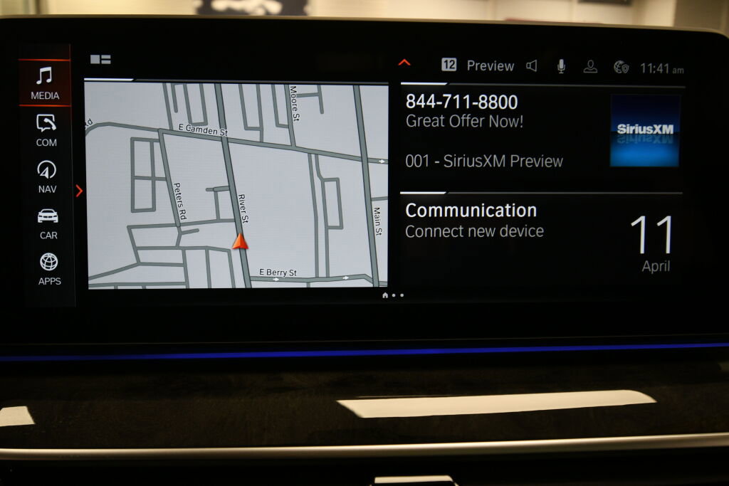 Used 2022 BMW M550i xDrive w/ Executive Package image 15