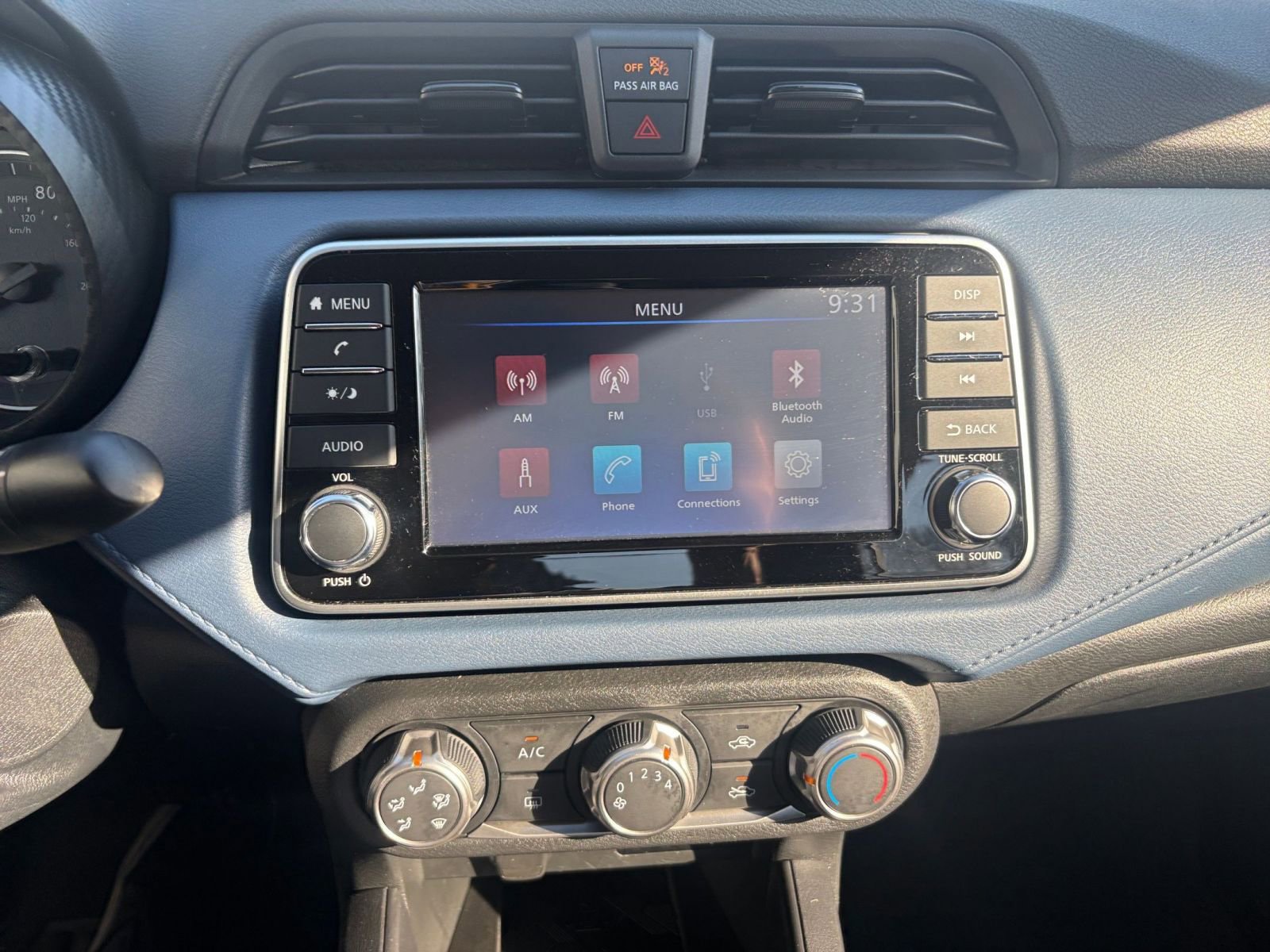 Used 2025 Nissan Versa SV image 20