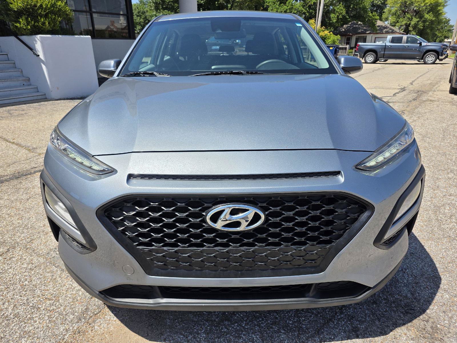 Used 2020 Hyundai Kona SE FWD image 2
