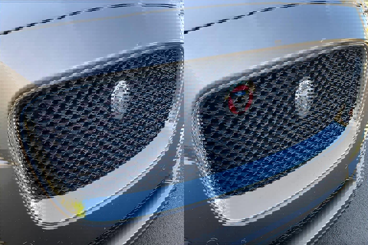 Used 2017 Jaguar F-PACE Premium image 29