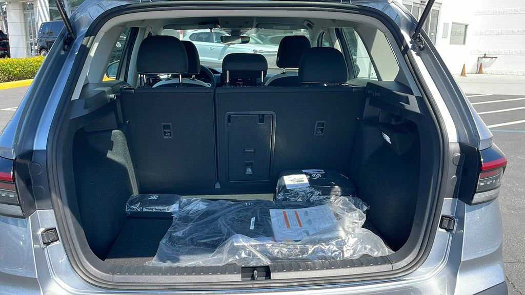 New 2025 Volkswagen Taos S image 28