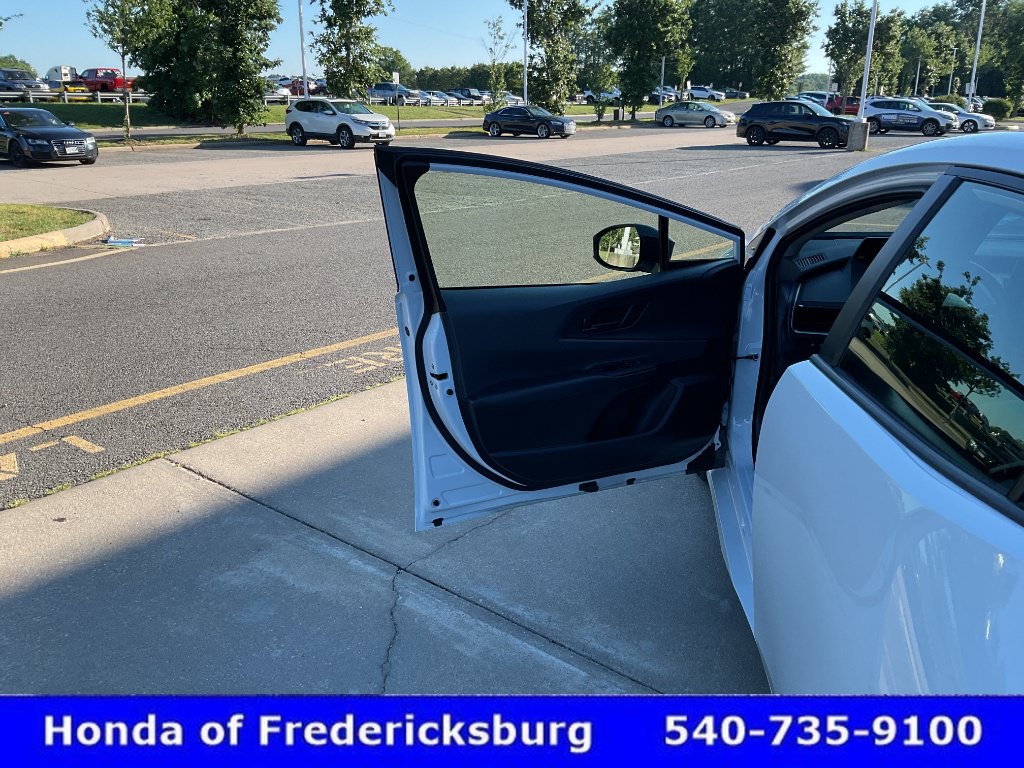 Used 2026 Toyota Prius LE FWD image 14