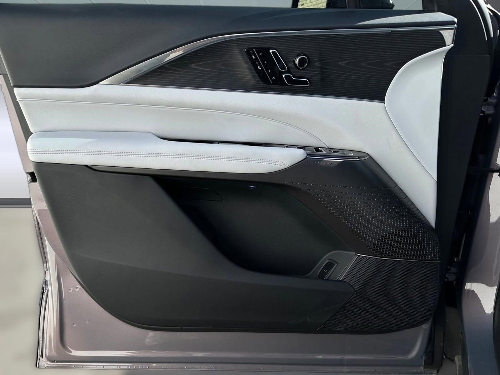 Certified 2024 Cadillac Lyriq Sport image 12