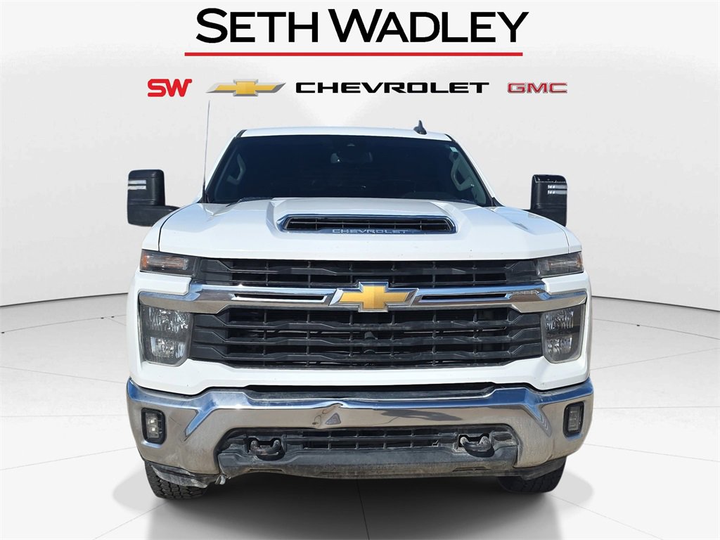 Used 2024 Chevrolet Silverado 2500 LT w/ Convenience Package image 2