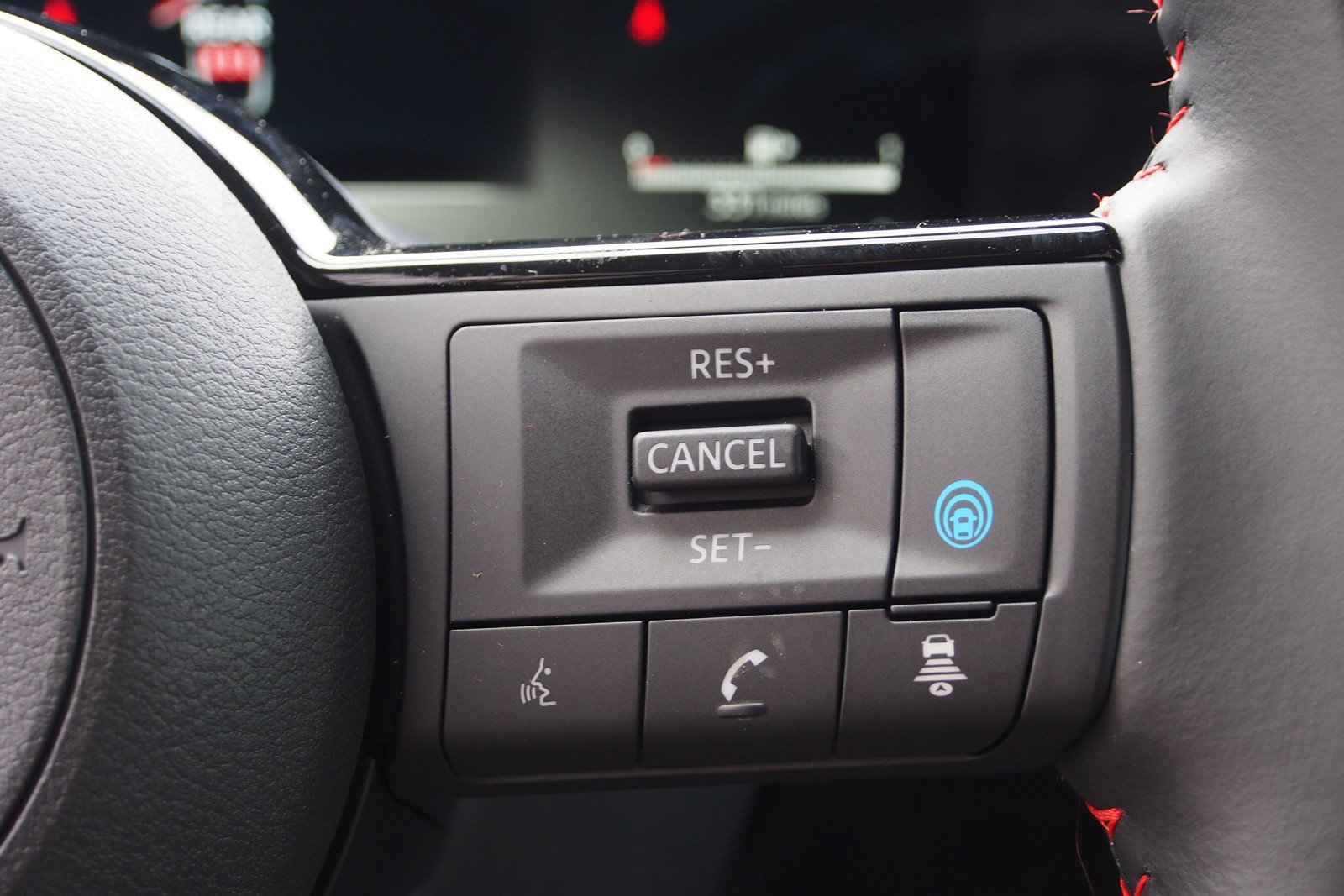 Used 2025 Nissan Kicks SR image 20