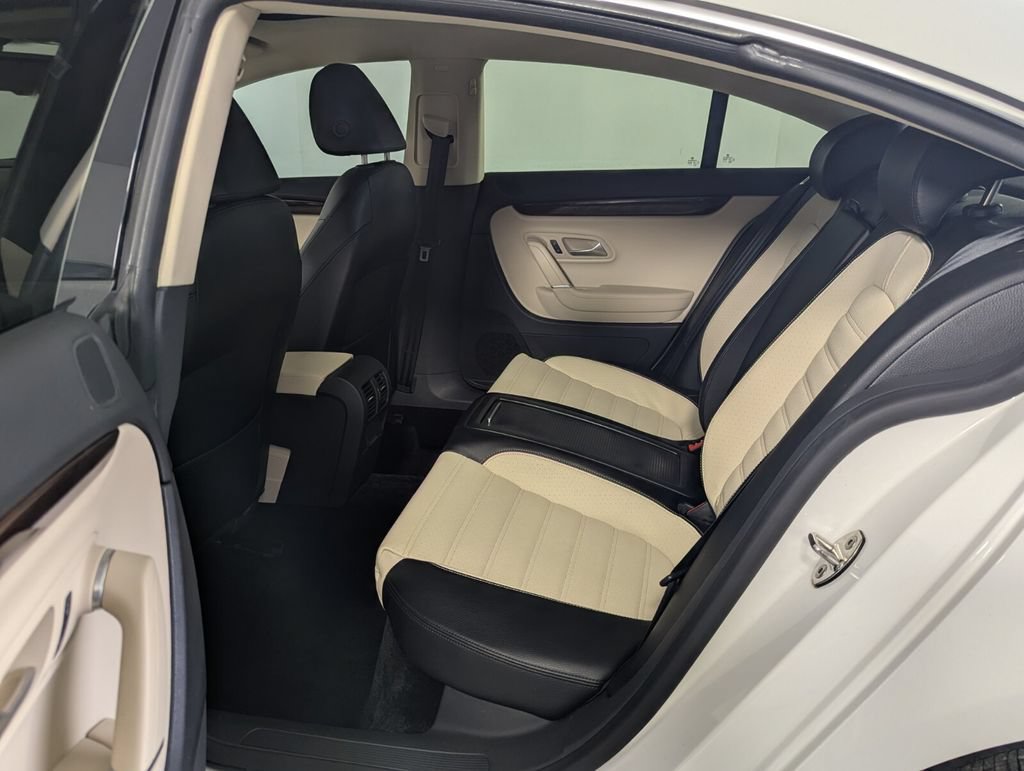 Used 2012 Volkswagen CC Lux FWD image 24