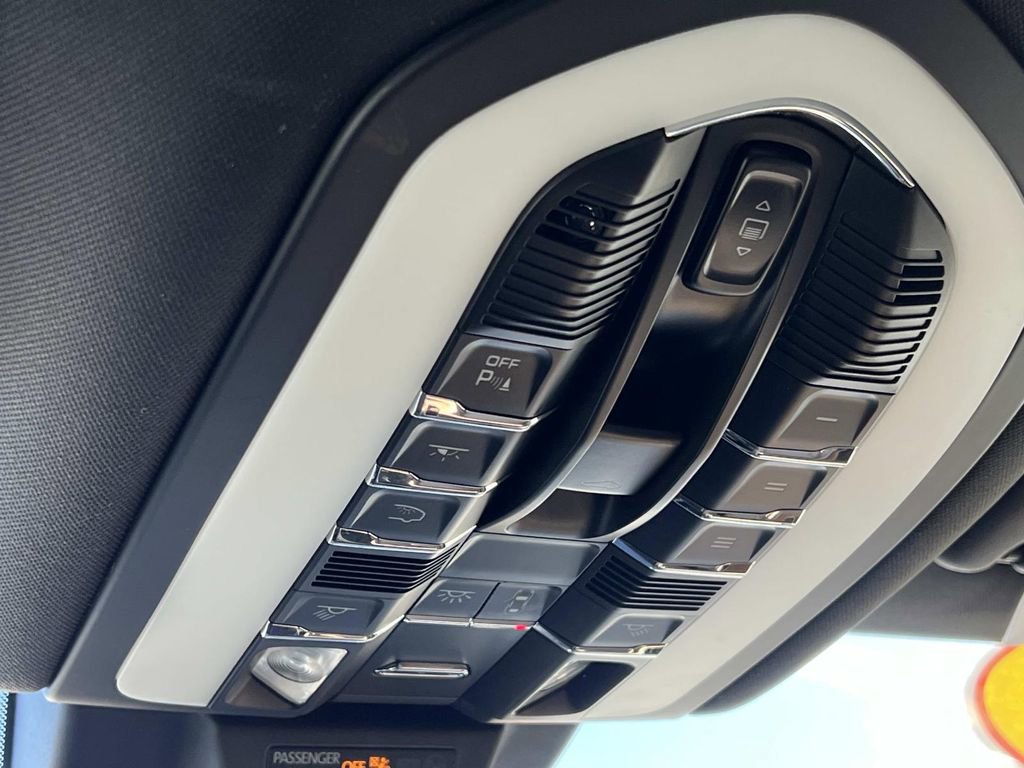 Used 2019 Porsche Macan S AWD/4WD image 25