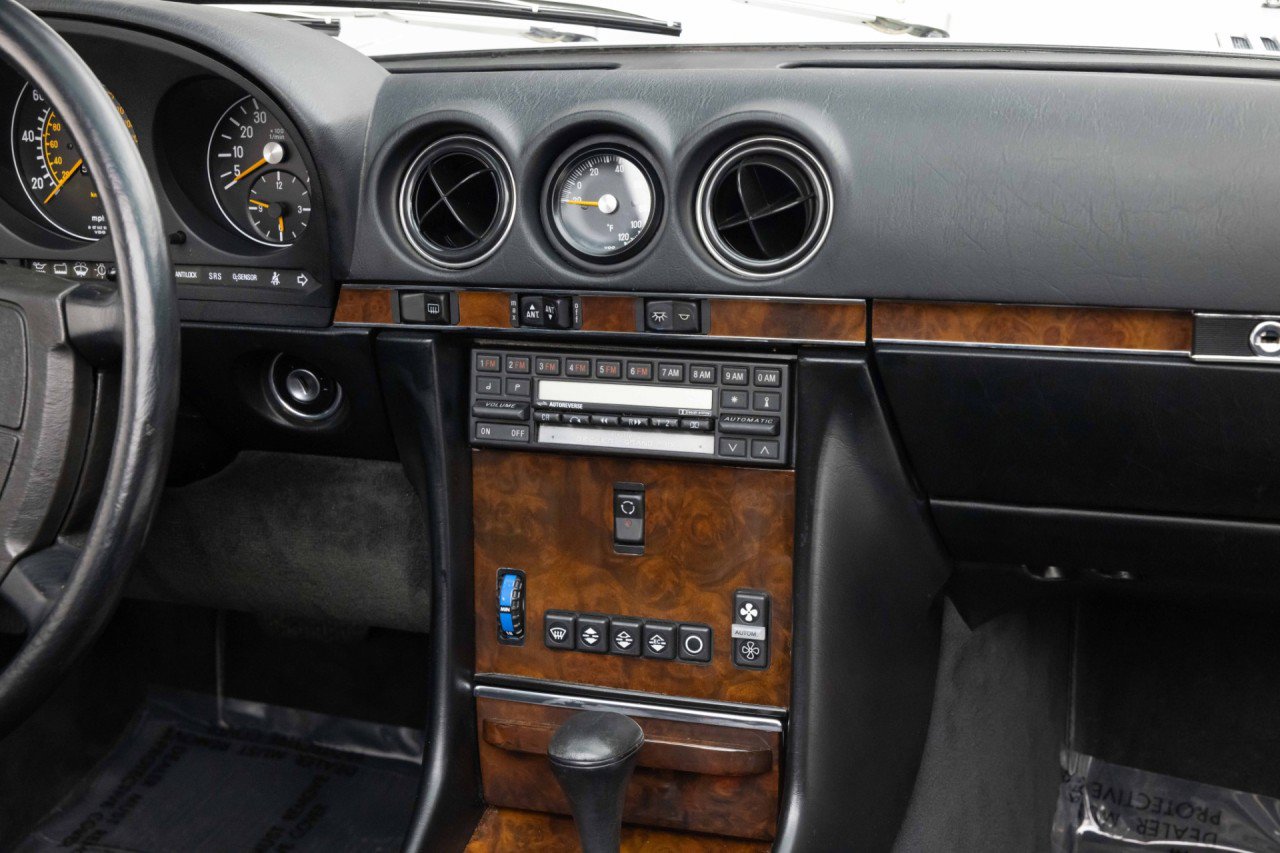 Used 1987 Mercedes-Benz 560 SL image 14