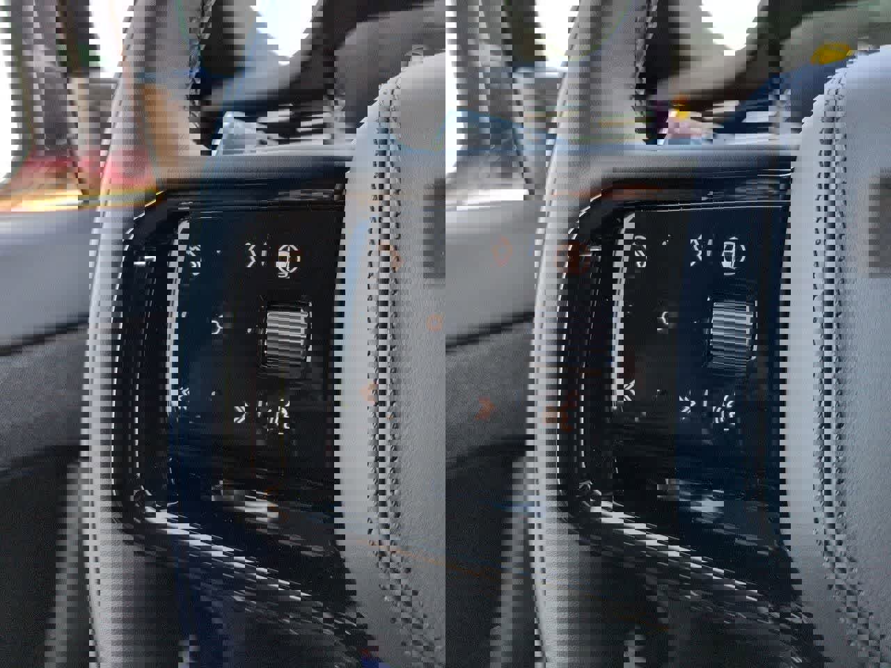 New 2026 Land Rover Range Rover Sport Dynamic SE AWD/4WD image 24