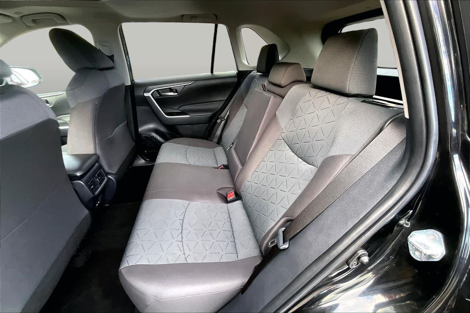 Used 2025 Toyota RAV4 XLE w/ Convenience Package AWD/4WD image 20
