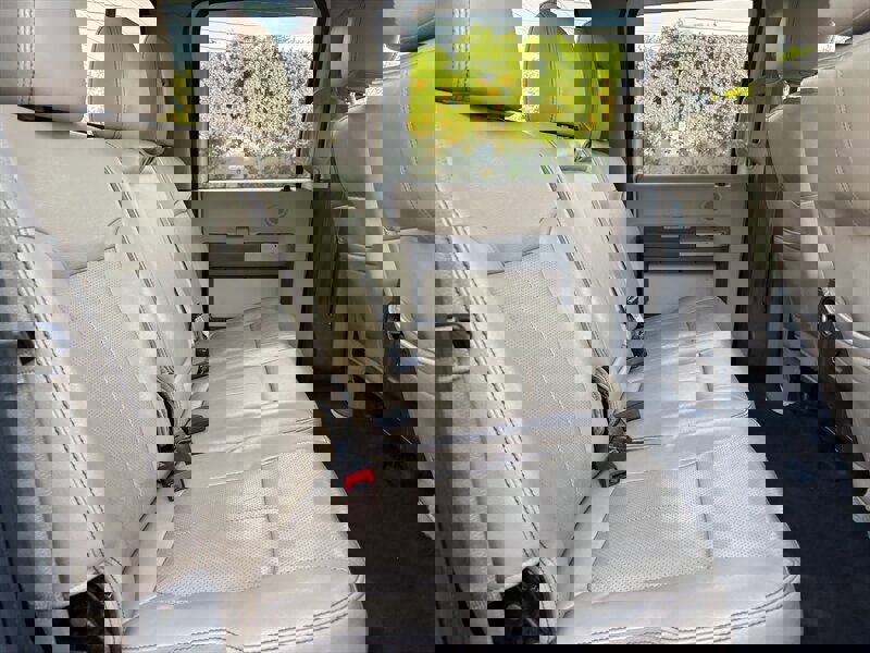 Used 2015 Ford F250 Lariat w/ Lariat Ultimate Package image 19