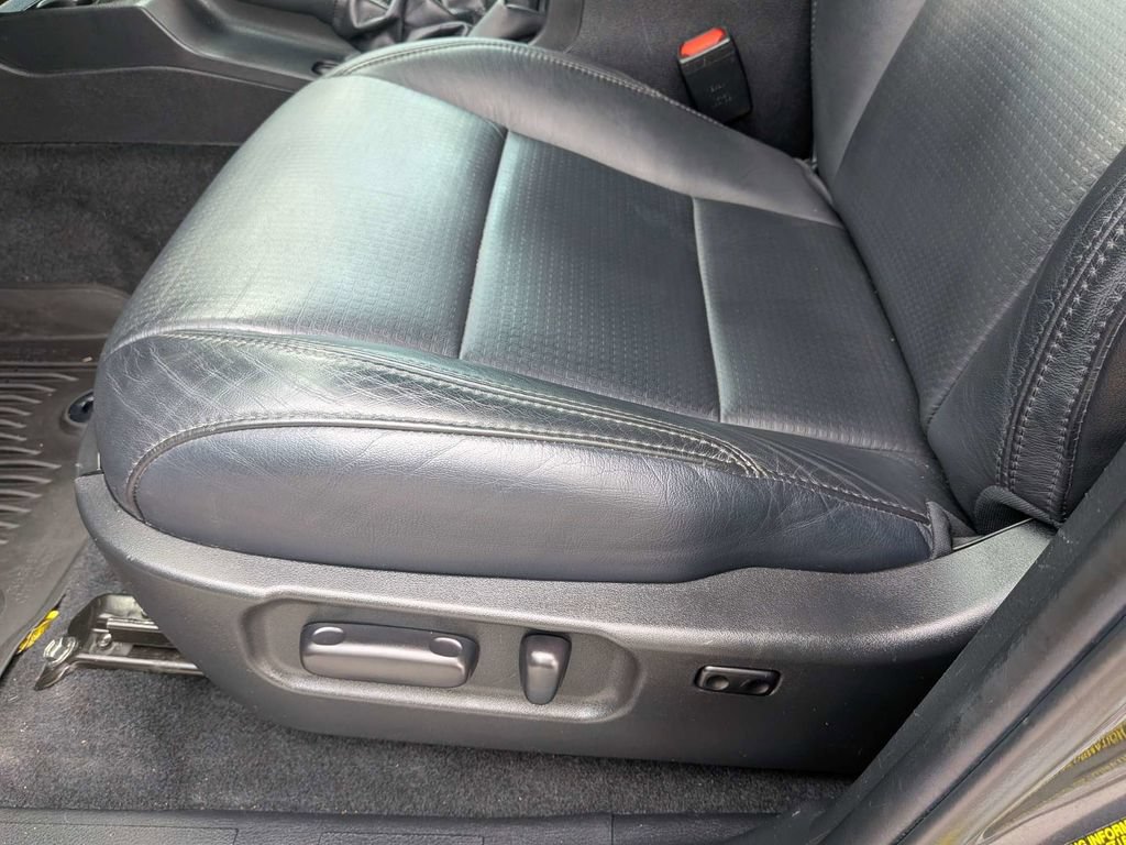 Used 2022 Toyota Tacoma Limited AWD/4WD image 22