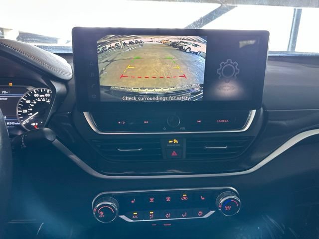 Used 2023 Nissan Altima 2.5 SR w/ SR Premium Package AWD/4WD image 9