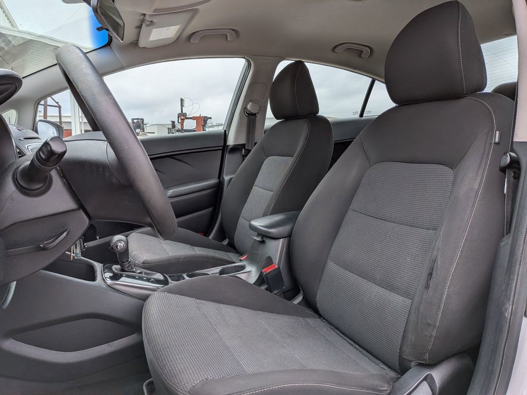 Used 2017 Kia Forte LX FWD image 14