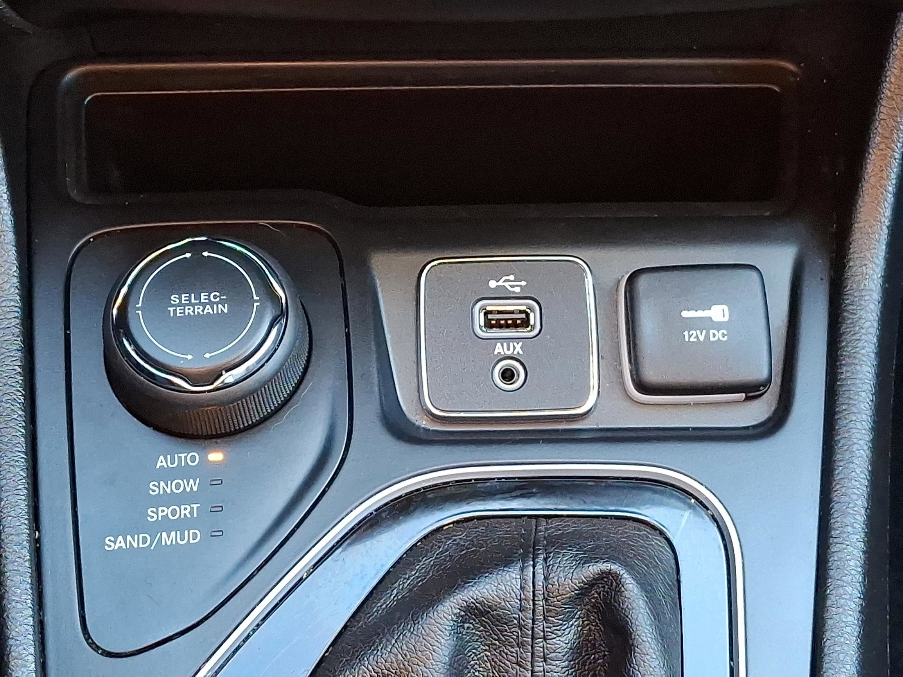 Certified 2019 Jeep Cherokee Limited image 24