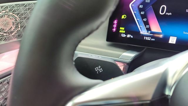 Used 2023 BMW i7 xDrive60 w/ Executive Package 2 image 46