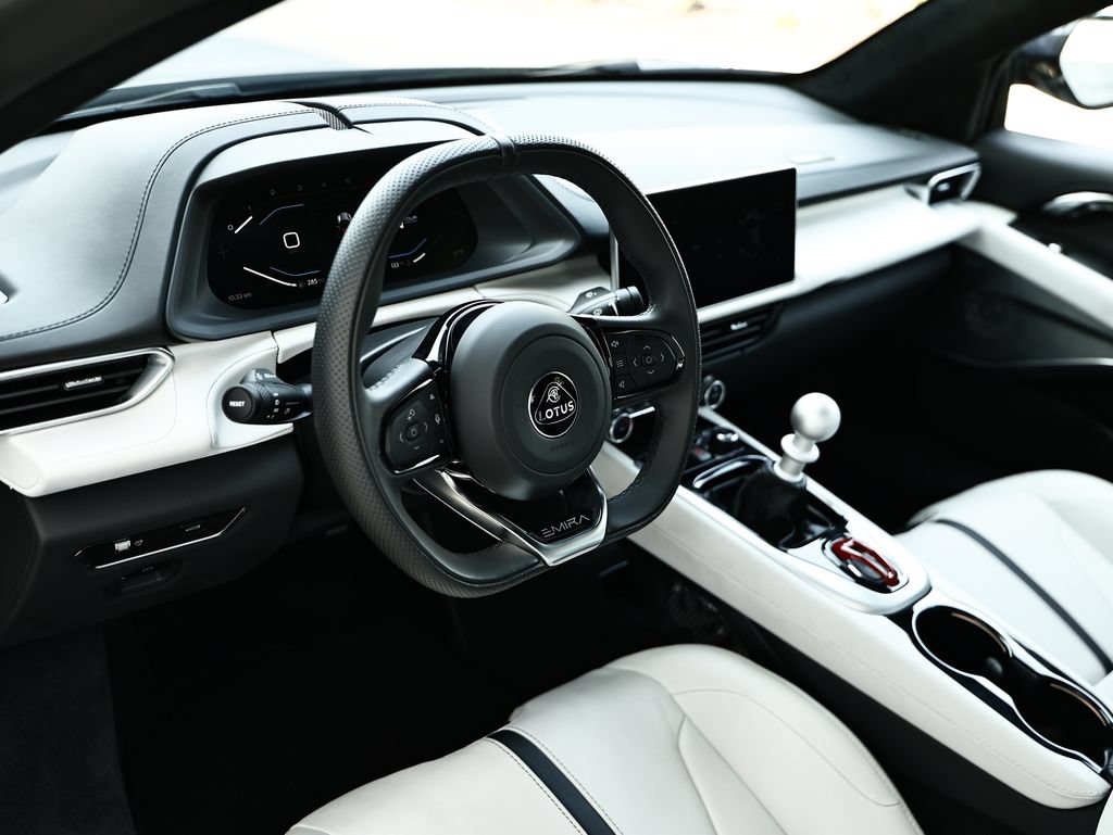 Used 2025 Lotus Emira RWD image 27