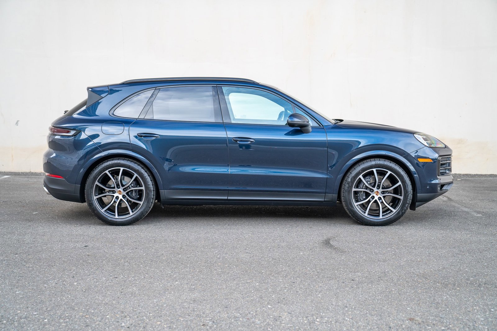 Certified 2025 Porsche Cayenne image 8