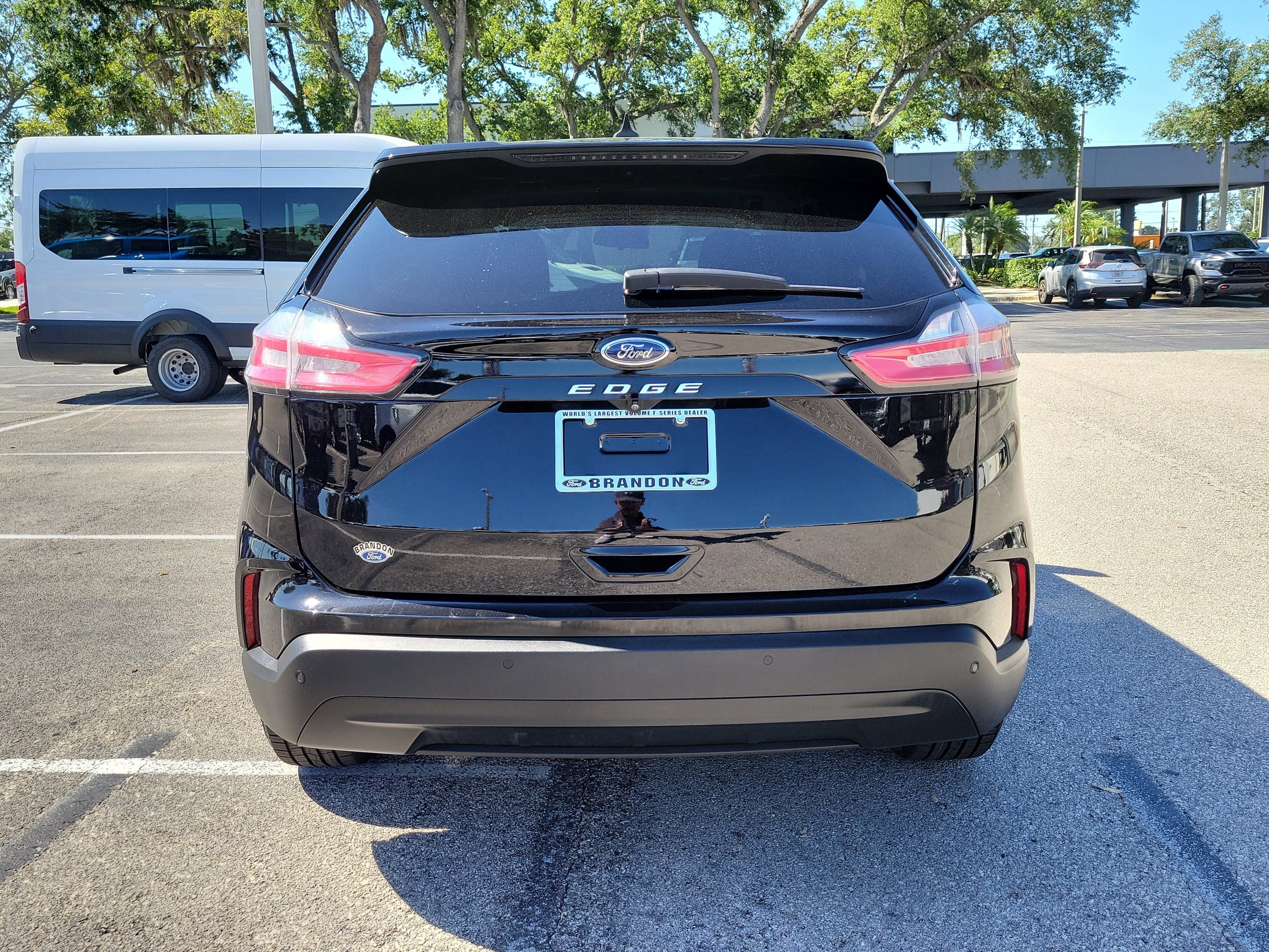 Certified 2021 Ford Edge SE FWD image 8