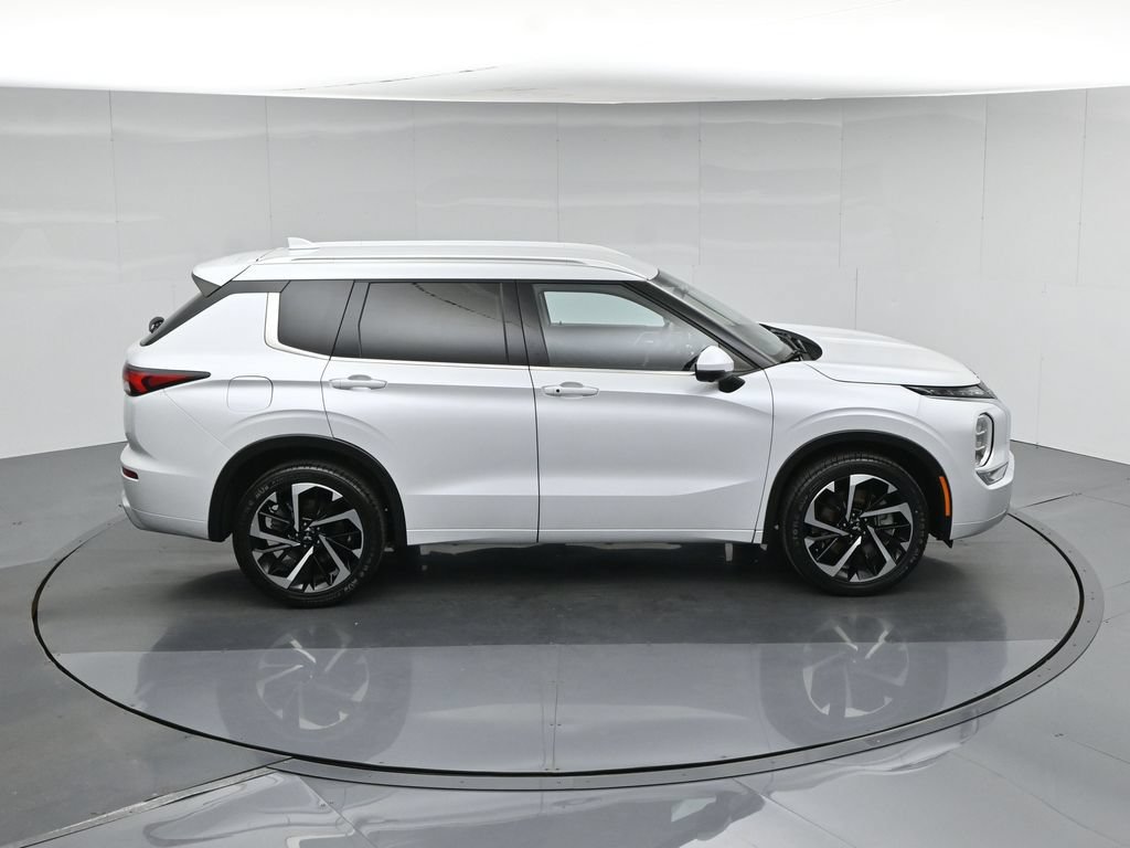 Used 2024 Mitsubishi Outlander SEL FWD image 37