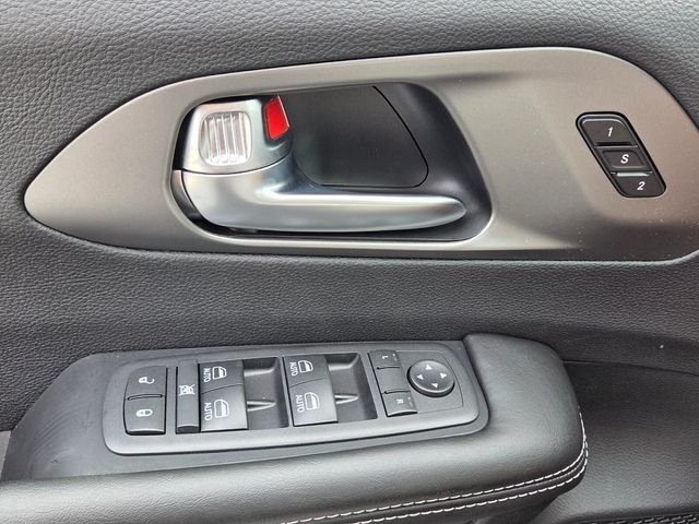 Certified 2027 Chrysler Pacifica Select FWD image 24