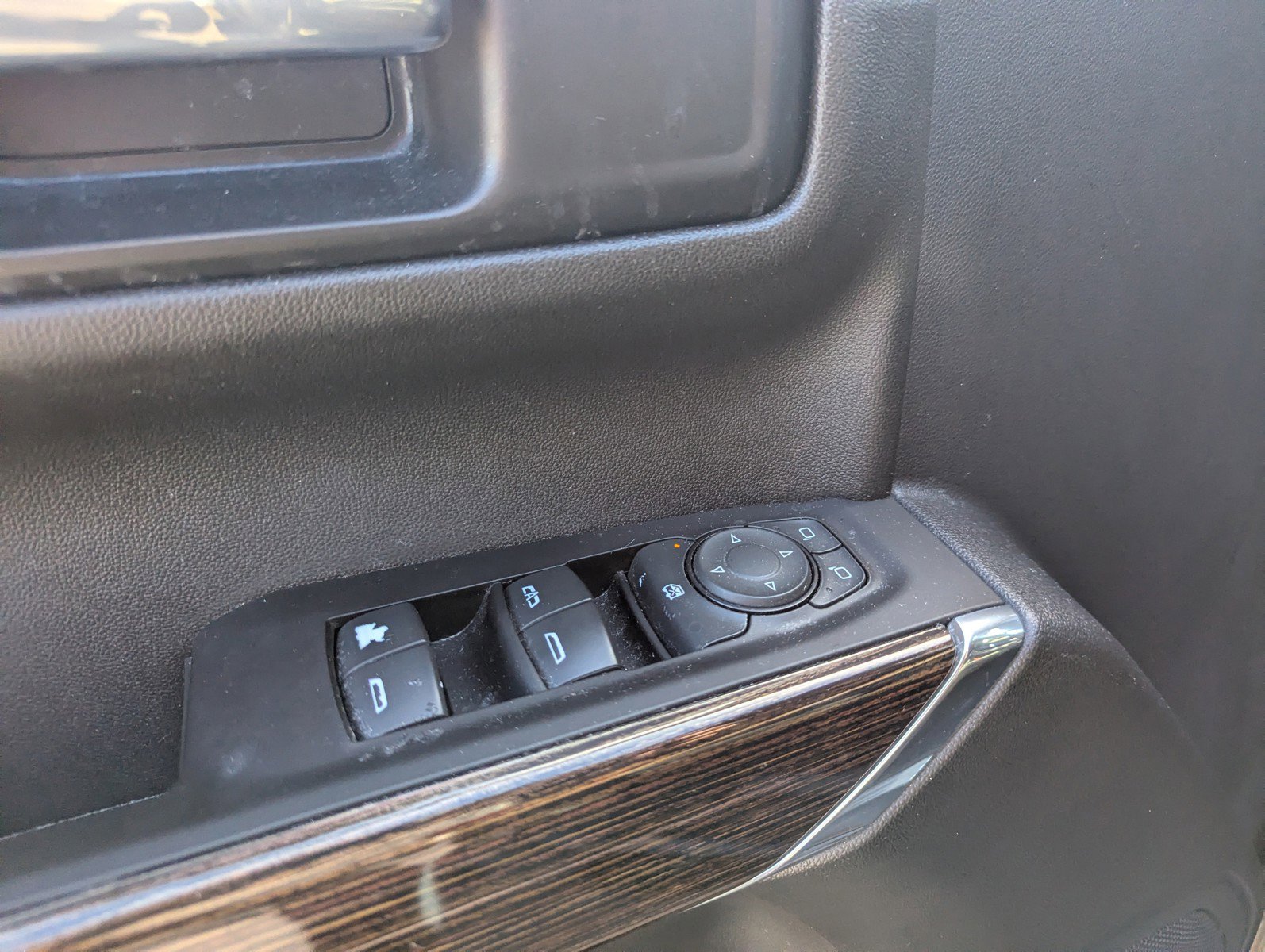 Used 2021 GMC Sierra 1500 Elevation image 12