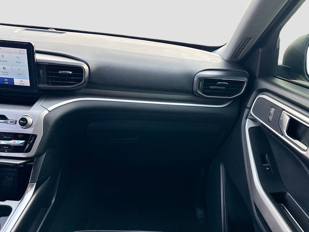 Used 2021 Ford Explorer XLT w/ Equipment Group 202A image 22