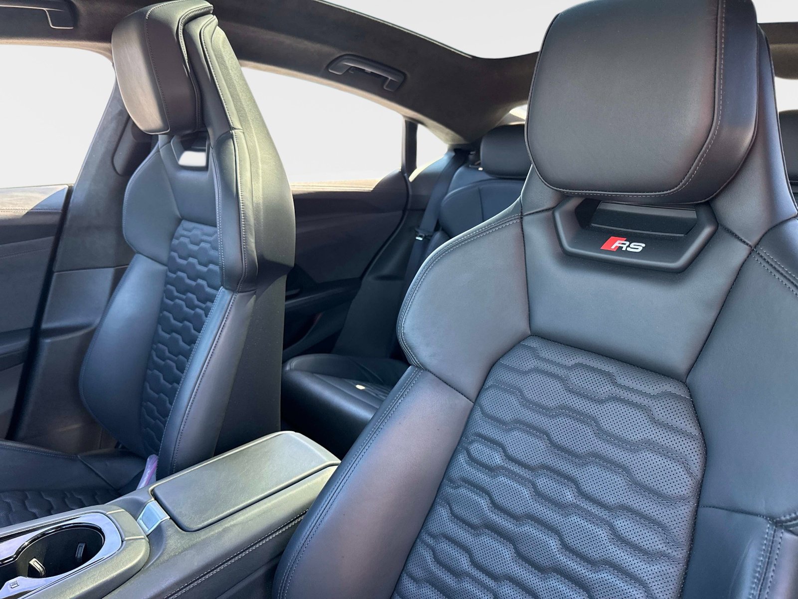 Used 2022 Audi RS e-tron GT w/ Carbon Performance Package image 22